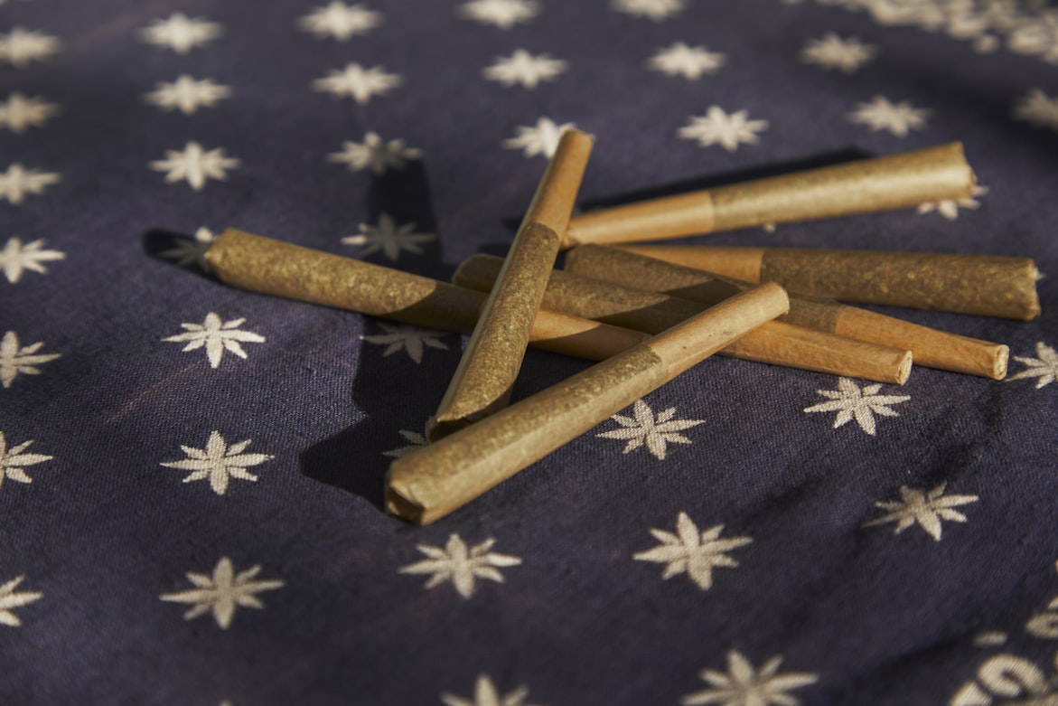 Benefits Of Buying THCA Pre Rolls