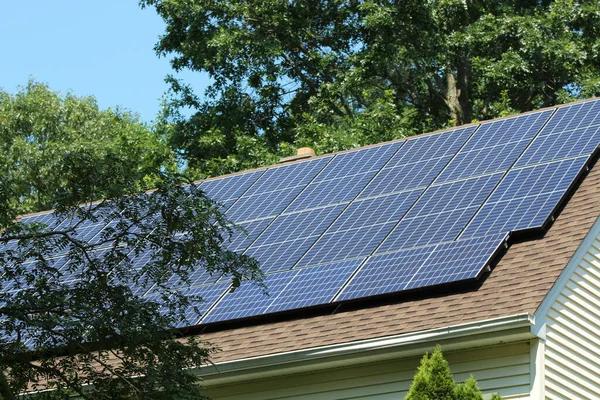 How to Find Trusted Roofing Near Me for Quality Roof Maintenance